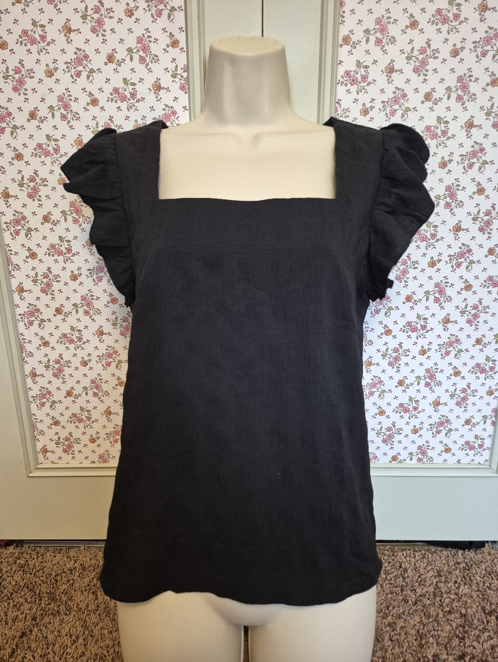 New SHEIN Black Ribbed Square Neck Top Size M